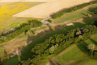 Luftaufnahme von Soufflenheim , Golfclub Soufflenheim Baden-Baden im Bundesland Bas-Rhin, Frankreich