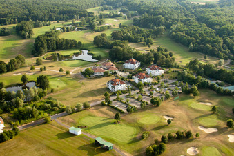 Soufflenheim , Golfclub Soufflenheim Baden-Baden im Bundesland Bas-Rhin, Frankreich von der Drohne aus gesehen