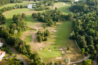 Schrägluftbild von Soufflenheim , Golfclub Soufflenheim Baden-Baden im Bundesland Bas-Rhin, Frankreich
