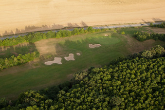 Soufflenheim , Golfclub Soufflenheim Baden-Baden im Bundesland Bas-Rhin, Frankreich aus der Luft