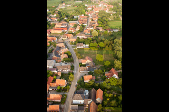 Wintzenbach im Bundesland Bas-Rhin, Frankreich aus der Drohnenperspektive