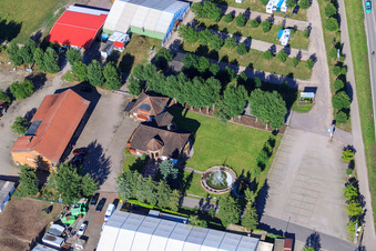 Schrägluftbild von Adamshof in Kandel im Bundesland Rheinland-Pfalz, Deutschland