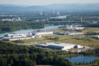 Luftaufnahme von Wörth am Rhein, Industriegebiet Oberwald im Bundesland Rheinland-Pfalz, Deutschland