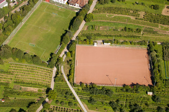 Südbadische Sportschule, FC Neuweier im Ortsteil Steinbach in Baden-Baden im Bundesland Baden-Württemberg, Deutschland aus der Drohnenperspektive