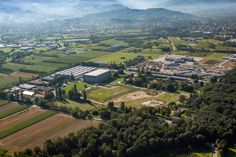 Industriegebiet Duravit Logistik DURAlog im Ortsteil Großweier in Achern im Bundesland Baden-Württemberg, Deutschland