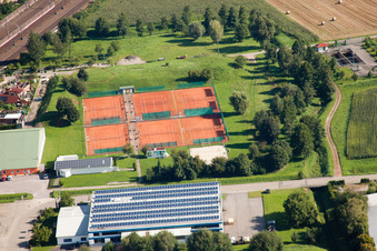 Ottersweier, Wöku Kunststoff- und Metallverarbeitungs-GmbH, Tennisclub im Ortsteil Hatzenweier im Bundesland Baden-Württemberg, Deutschland