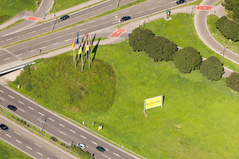 Luftbild von Straßenkreuzung B10 mit Ettlinger Allee in Karlsruhe im Ortsteil Weiherfeld-Dammerstock im Bundesland Baden-Württemberg, Deutschland