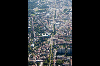 Karlsruhe, Kaiserstraße von Westen im Ortsteil Innenstadt-West im Bundesland Baden-Württemberg, Deutschland