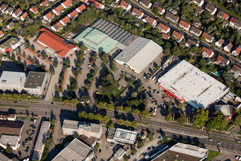 Karlsruhe, Neureuterstraße Bauhaus, Dehner im Ortsteil Mühlburg im Bundesland Baden-Württemberg, Deutschland