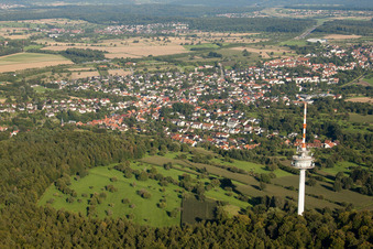 Fernmeldeturm- Bauwerk und Fernsehturm im Ortsteil Grünwettersbach in Karlsruhe im Bundesland Baden-Württemberg, Deutschland