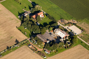 Begegnungshof Im Steinig im Ortsteil Langensteinbach in Karlsbad im Bundesland Baden-Württemberg, Deutschland
