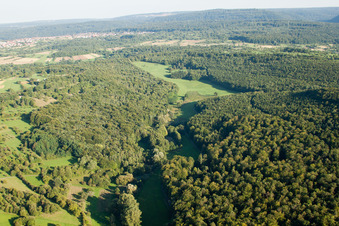 Naturschutzgebiet Kettelbachtal im Ortsteil Obernhausen in Birkenfeld im Bundesland Baden-Württemberg, Deutschland von oben