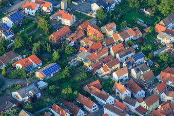 Neugasse im Ortsteil Godramstein in Landau in der Pfalz im Bundesland Rheinland-Pfalz, Deutschland