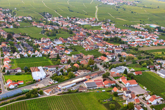 Bahnhof in Edesheim im Bundesland Rheinland-Pfalz, Deutschland