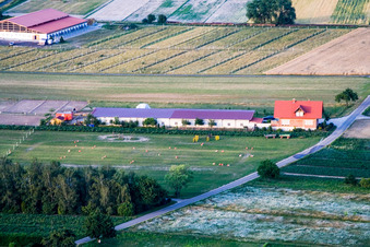 Reiterhof Stall Schmitt in Hatzenbühl im Bundesland Rheinland-Pfalz, Deutschland