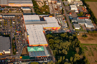 Luftaufnahme von Hornbach Bauzentrum in Bornheim im Bundesland Rheinland-Pfalz, Deutschland
