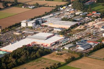 Hornbach Bauzentrum im Ortsteil Dreihof in Essingen im Bundesland Rheinland-Pfalz, Deutschland