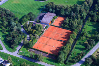 Tennisplätze des TC Leopoldshafen, in Eggenstein-Leopoldshafen im Bundesland Baden-Württemberg, Deutschland