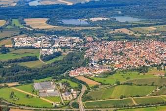 Stadtansicht von Osten im Ortsteil Eggenstein in Eggenstein-Leopoldshafen im Bundesland Baden-Württemberg, Deutschland