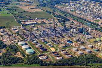 MIRO im Ortsteil Knielingen in Karlsruhe im Bundesland Baden-Württemberg, Deutschland aus der Luft