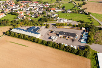 Luftaufnahme von Speditions- Gebäude der Logistik- und Transportfirma Fixemer Logistics GmbH, International Transport & Logistics Services in Perl im Ortsteil Borg im Bundesland Saarland, Deutschland