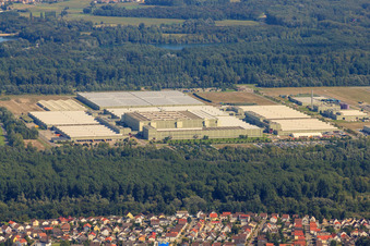 Luftbild von Daimler / Mercedes Benz GLC auf der Insel Grün in Germersheim im Bundesland Rheinland-Pfalz, Deutschland