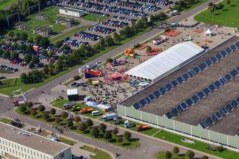 Drohnenaufname von Daimler / Mercedes-Benz Global Logistics Center GLC auf der Insel Grün in Germersheim im Bundesland Rheinland-Pfalz, Deutschland