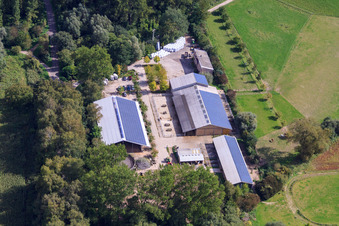 Kennelhof im Ortsteil Sondernheim in Germersheim im Bundesland Rheinland-Pfalz, Deutschland von oben gesehen