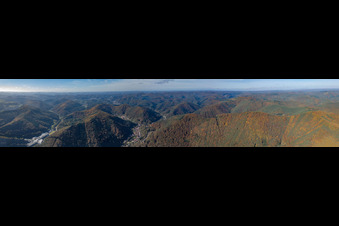 Pfalzpanorama Queichtal nach Westen in Rinnthal im Bundesland Rheinland-Pfalz, Deutschland