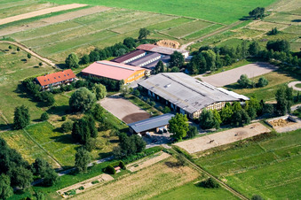 Reitanlage Kutzi Pics im Ortsteil Wöschbach in Pfinztal im Bundesland Baden-Württemberg, Deutschland