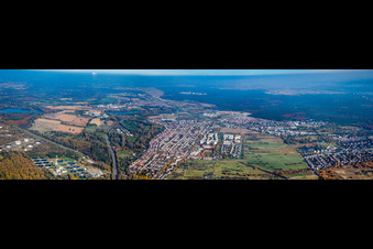 Panorama Perspektive Ortsansicht der Straßen und Häuser der Wohngebiete im Ortsteil Neureut in Karlsruhe im Bundesland Baden-Württemberg, Deutschland