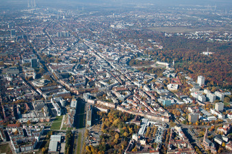 Karlsruhe, von Osten im Ortsteil Südstadt im Bundesland Baden-Württemberg, Deutschland
