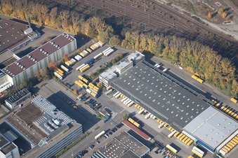 Lagerhallen und Speditionsgebäude SWS-Speditions-GmbH, Ottostraße im Ortsteil Durlach in Karlsruhe im Bundesland Baden-Württemberg, Deutschland von oben