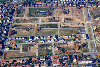 Neubaugebiet Keßlauerstraße von Osten im Ortsteil Knielingen in Karlsruhe im Bundesland Baden-Württemberg, Deutschland