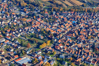 Luftbild von Alter Friedhof in Hagenbach im Bundesland Rheinland-Pfalz, Deutschland