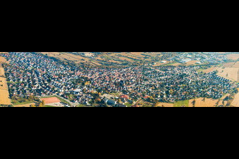 Panorama von Westen in Hagenbach im Bundesland Rheinland-Pfalz, Deutschland