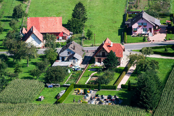 Drohnenaufname von Schleithal im Bundesland Bas-Rhin, Frankreich