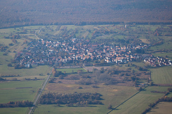 Schrägluftbild von Ortsteil Büchelberg in Wörth am Rhein im Bundesland Rheinland-Pfalz, Deutschland