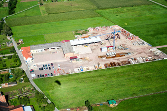 Drohnenaufname von Schleithal im Bundesland Bas-Rhin, Frankreich