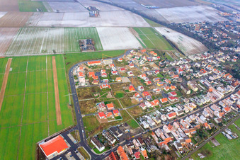 Neubaugebiet Am Höhenweg bei Schnee in Kandel im Bundesland Rheinland-Pfalz, Deutschland von oben