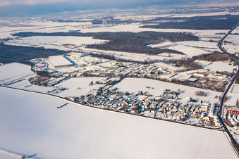 Luftbild von Im Winter bei Schnee im Ortsteil Minderslachen in Kandel im Bundesland Rheinland-Pfalz, Deutschland