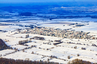 Dorfansicht aus Südosten bei Schnee im Winter in Minfeld im Bundesland Rheinland-Pfalz, Deutschland