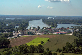 Luftaufnahme von Lauterbourg, Industrie am Rhein im Bundesland Bas-Rhin, Frankreich