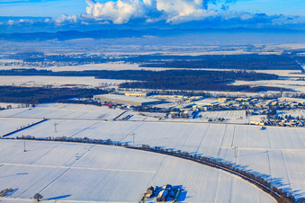 Gewerbegebiet Horst aus Südosten bei Schnee im Winter im Ortsteil Minderslachen in Kandel im Bundesland Rheinland-Pfalz, Deutschland
