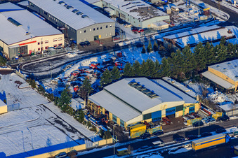 Horstring bei Schnee im Winter im Ortsteil Minderslachen in Kandel im Bundesland Rheinland-Pfalz, Deutschland