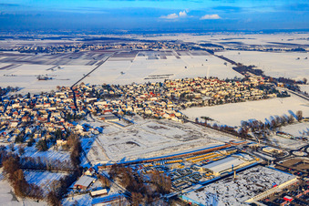 Neubaugebiet auf d. Höchst in Erschliesung bei Schnee im Winter in Rohrbach im Bundesland Rheinland-Pfalz, Deutschland