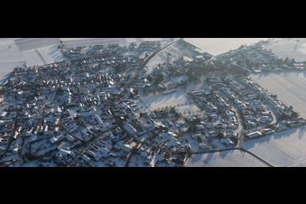 Luftaufnahme von Dorfansicht im Ortsteil Mörzheim in Landau in der Pfalz im Bundesland Rheinland-Pfalz, Deutschland