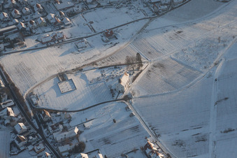 Luftbild von Dionisius Kapelle im Winter im Ortsteil Gleiszellen in Gleiszellen-Gleishorbach im Bundesland Rheinland-Pfalz, Deutschland