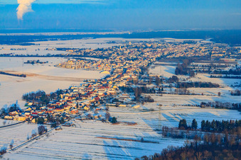 Kandel von Westen bei Schnee im Winter im Bundesland Rheinland-Pfalz, Deutschland