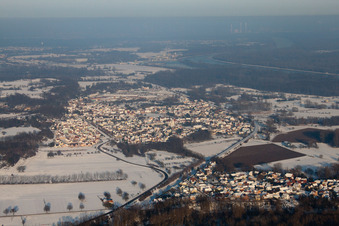 Munchhausen (Elsass) im Bundesland Bas-Rhin, Frankreich aus der Vogelperspektive